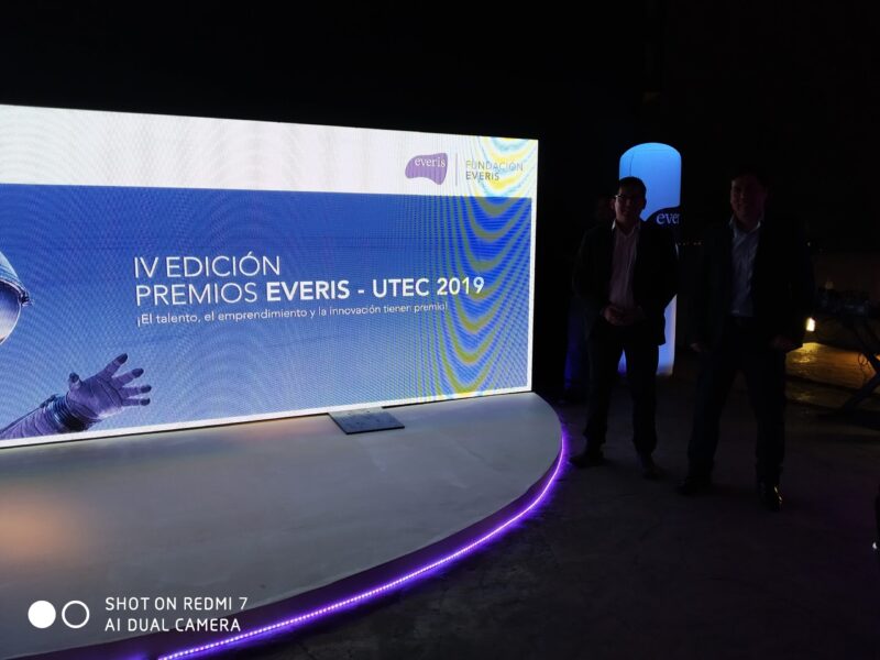 Finalistas en el concurso EVERIS - UTEC